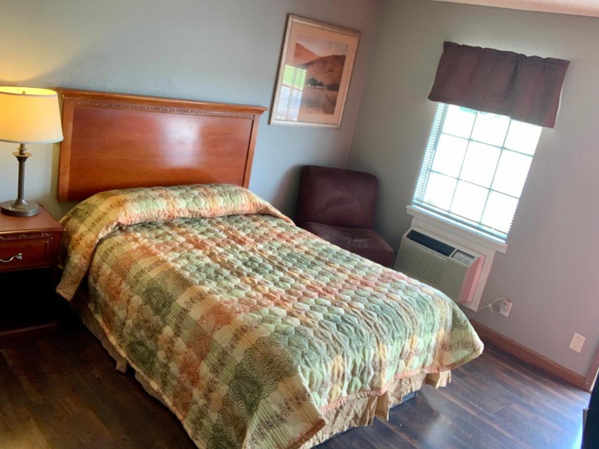 Hiway Inn Express Elk City Exteriér fotografie