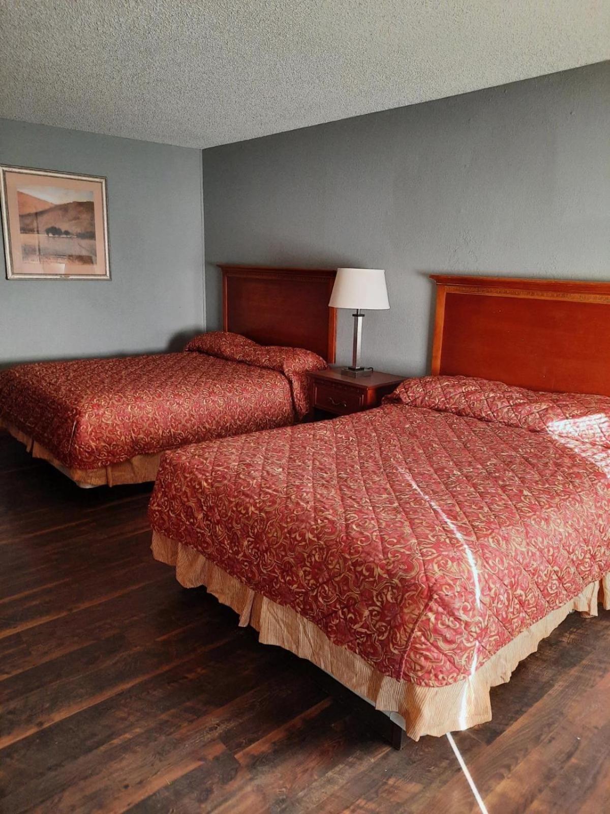Hiway Inn Express Elk City Exteriér fotografie